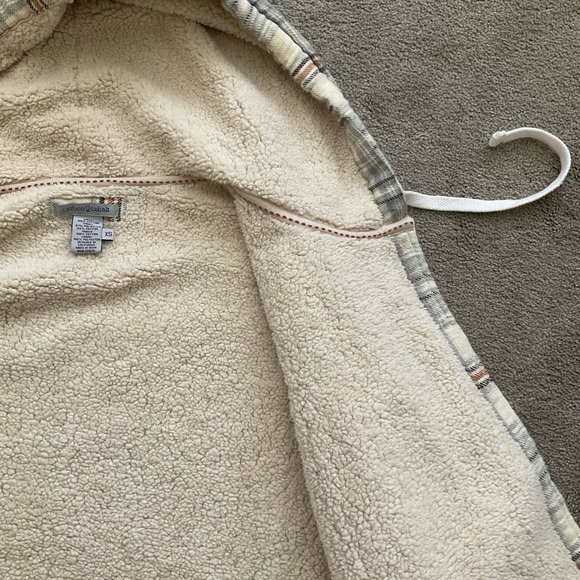 Plaid Hooded Women’s Shacket Jacket - Picture 2 of 6